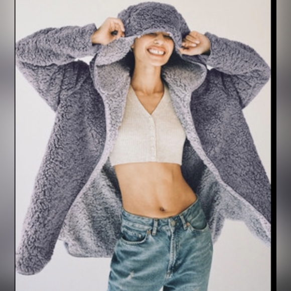 URBAN OUTFITTERS Purple Teddy Jacket Size M/L - Picture 1 of 5